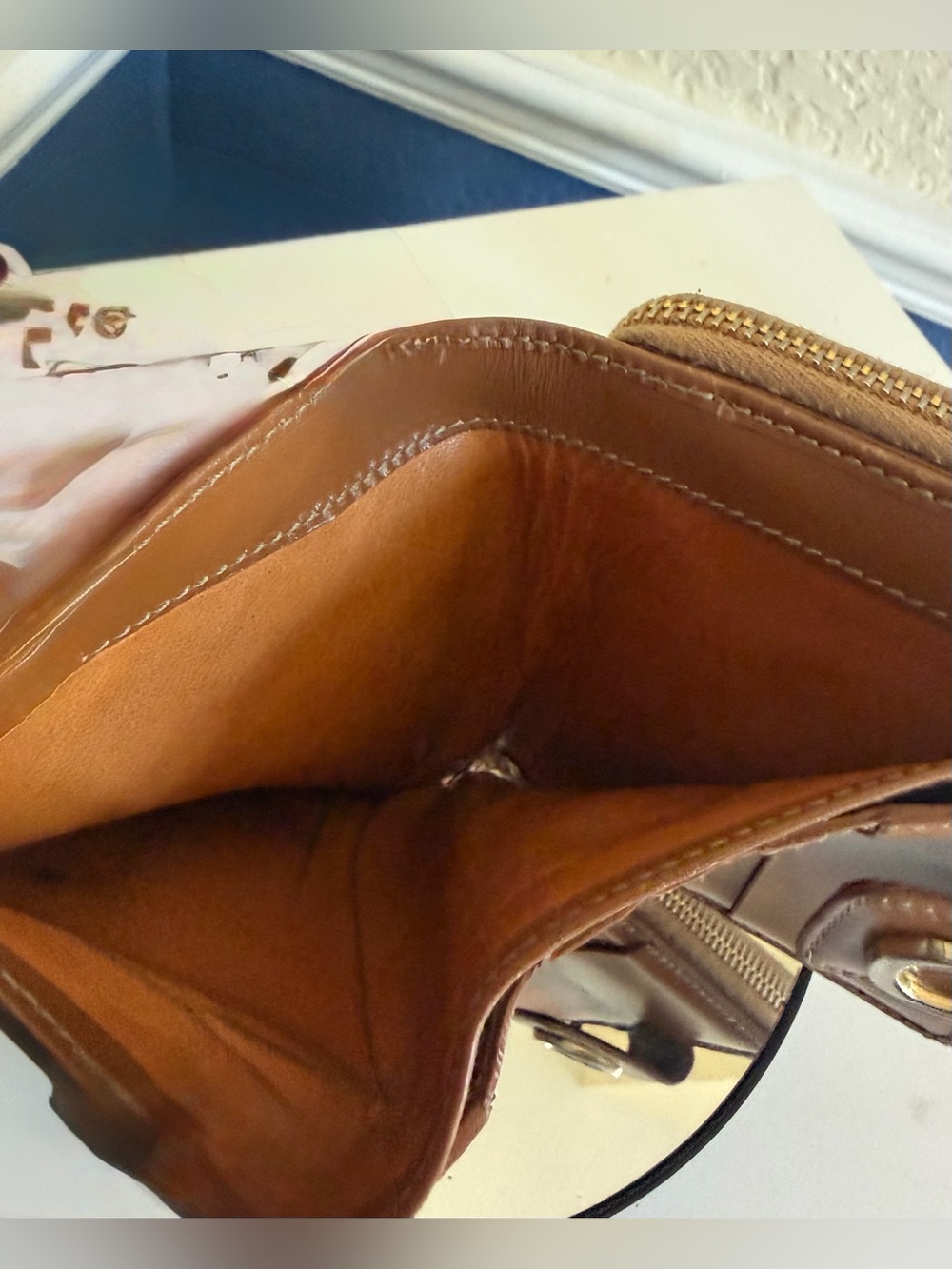 Gucci Horseshoe Tan leather bifold Compact wallet Clutch Made in Italy - Picture 13 of 15